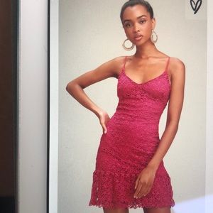 Lulus magenta lace ruffled dress- worn once!